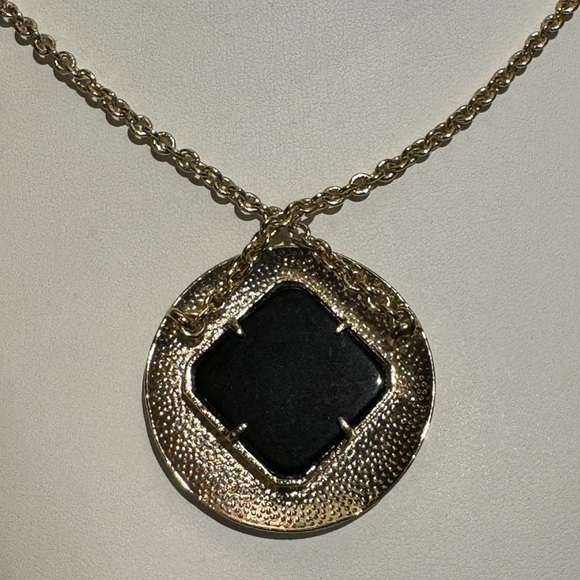 Kendra Scott Vintage Gold and Black Pendant Necklace - Picture 5 of 7